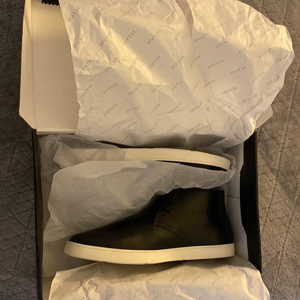 Alfani Man’s BARRETT Black Chukka Boots